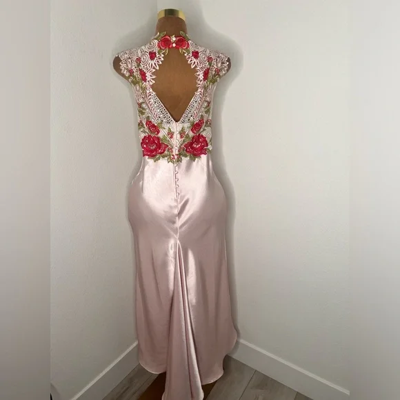 Karen Millen Pink Floral Embroidered Maxi Dress - Picture 6 of 9